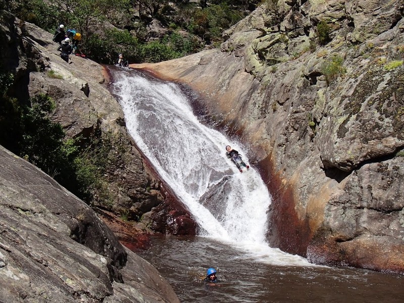 Pratiquer le canyoning dans l'arrière pays de l'Hérault